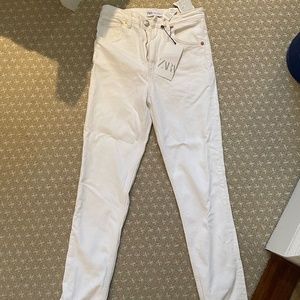 Zara High Rise Ankle Length Slim White Jeans. Never worn before. New with tags.